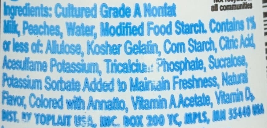 Yoplait light harvest peach packshot