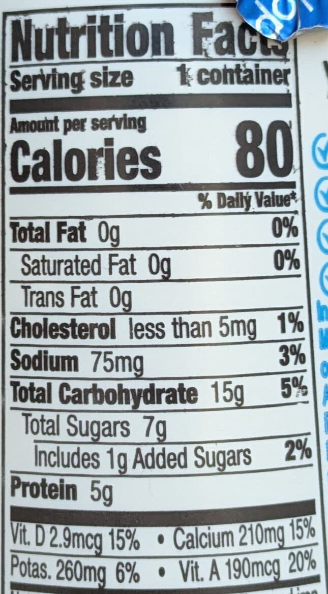 Yoplait light harvest peach packshot