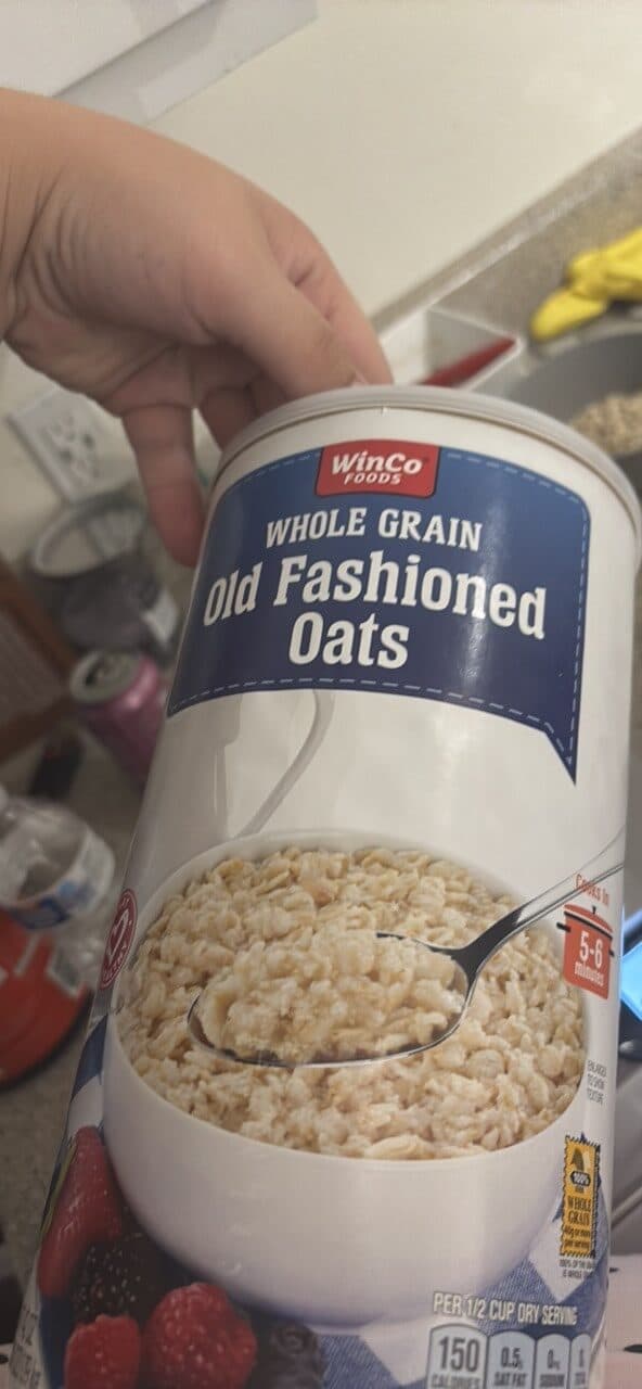 WinCo Foods Whole Grain Old Fashioned Oats packshot