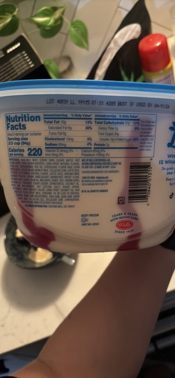Blue Bunny Frozen Dairy Dessert packshot