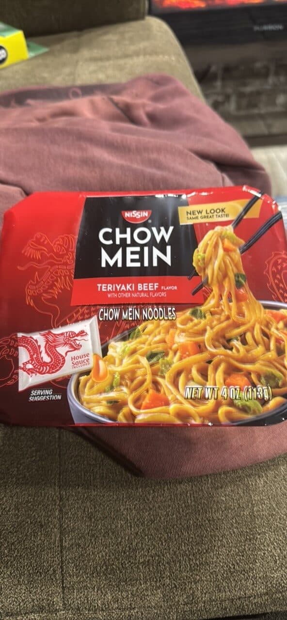 Nissin Nissan Chow Mein - Teriyaki Beef Noodles packshot