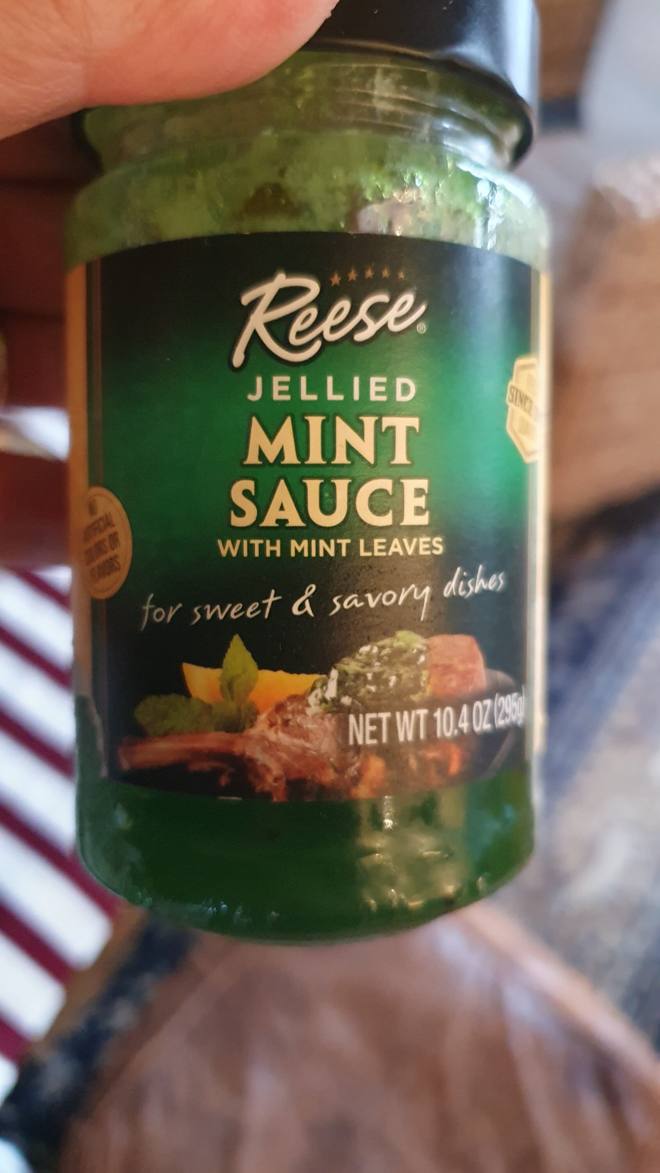 World Finer Foods Inc. Jellied mint sauce with mint leaves packshot