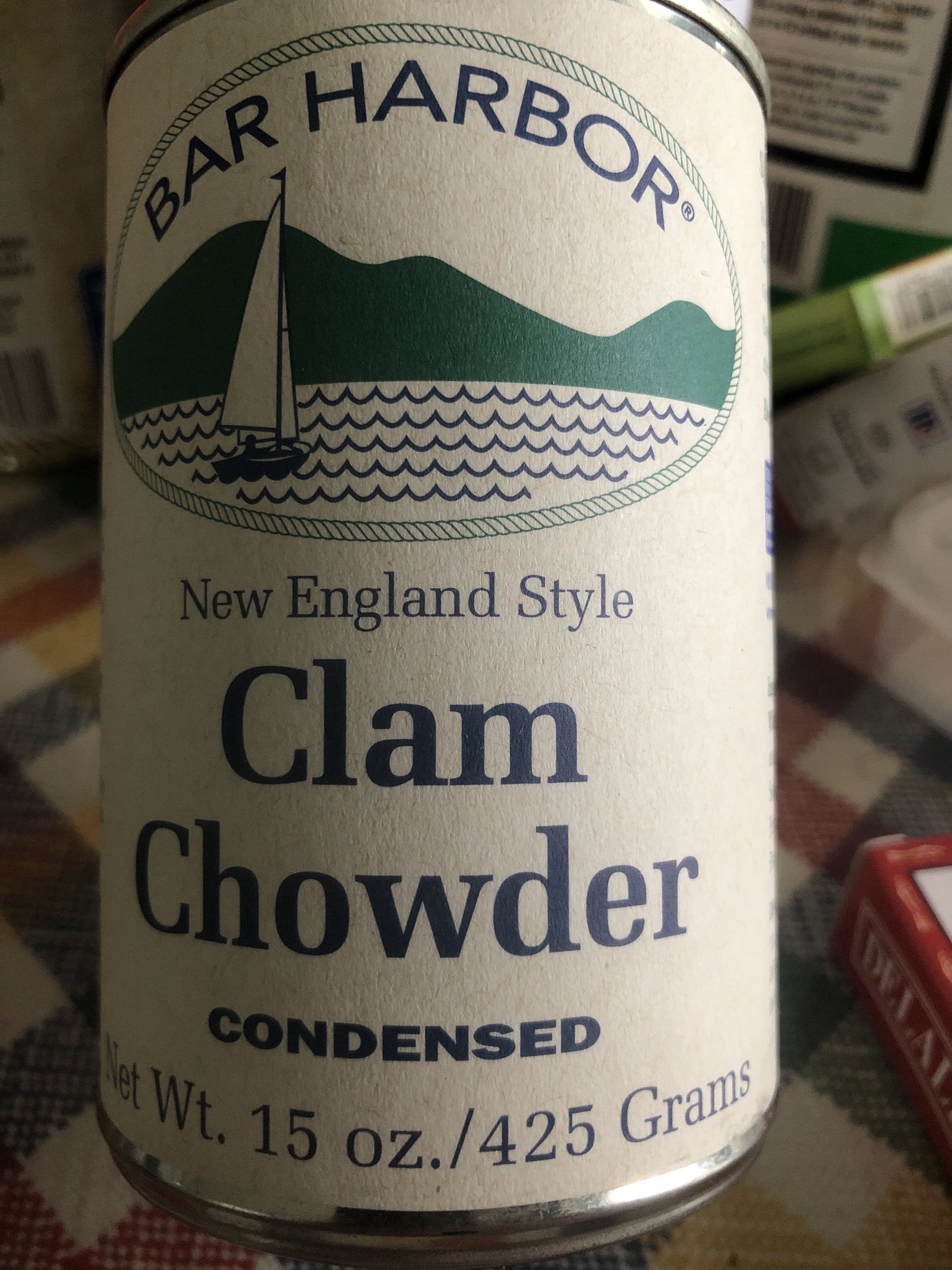 Bar Harbor New england style condensed clam chowder packshot