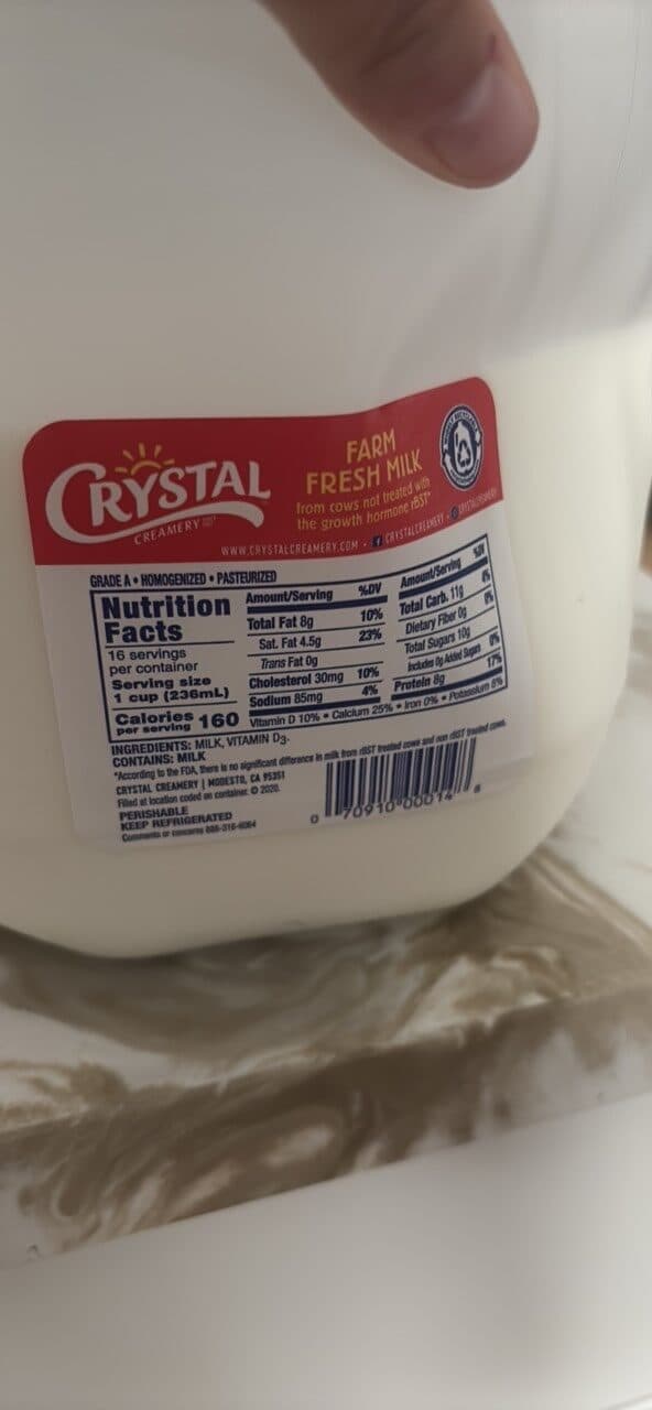 Crystal Farm Fresh Milk packshot