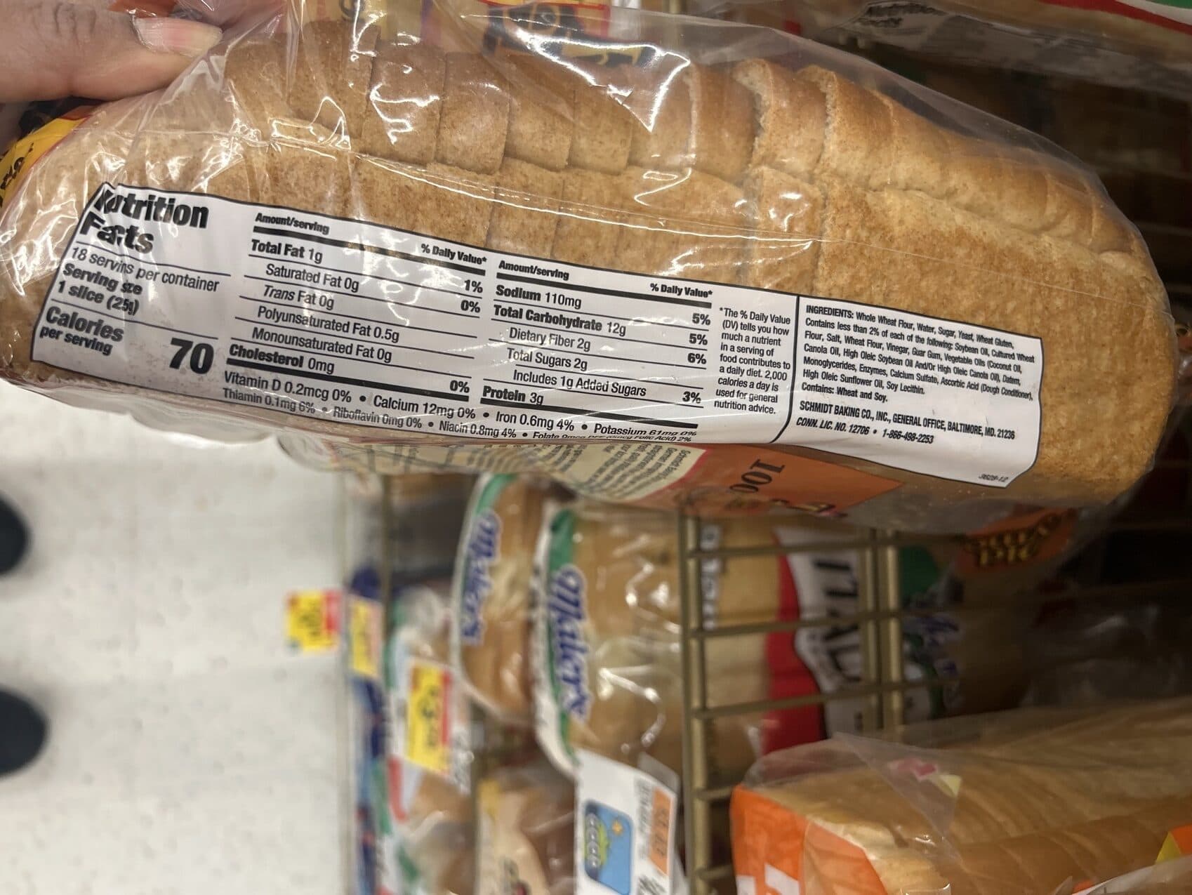 Schmidt 100% whole wheat bread packshot