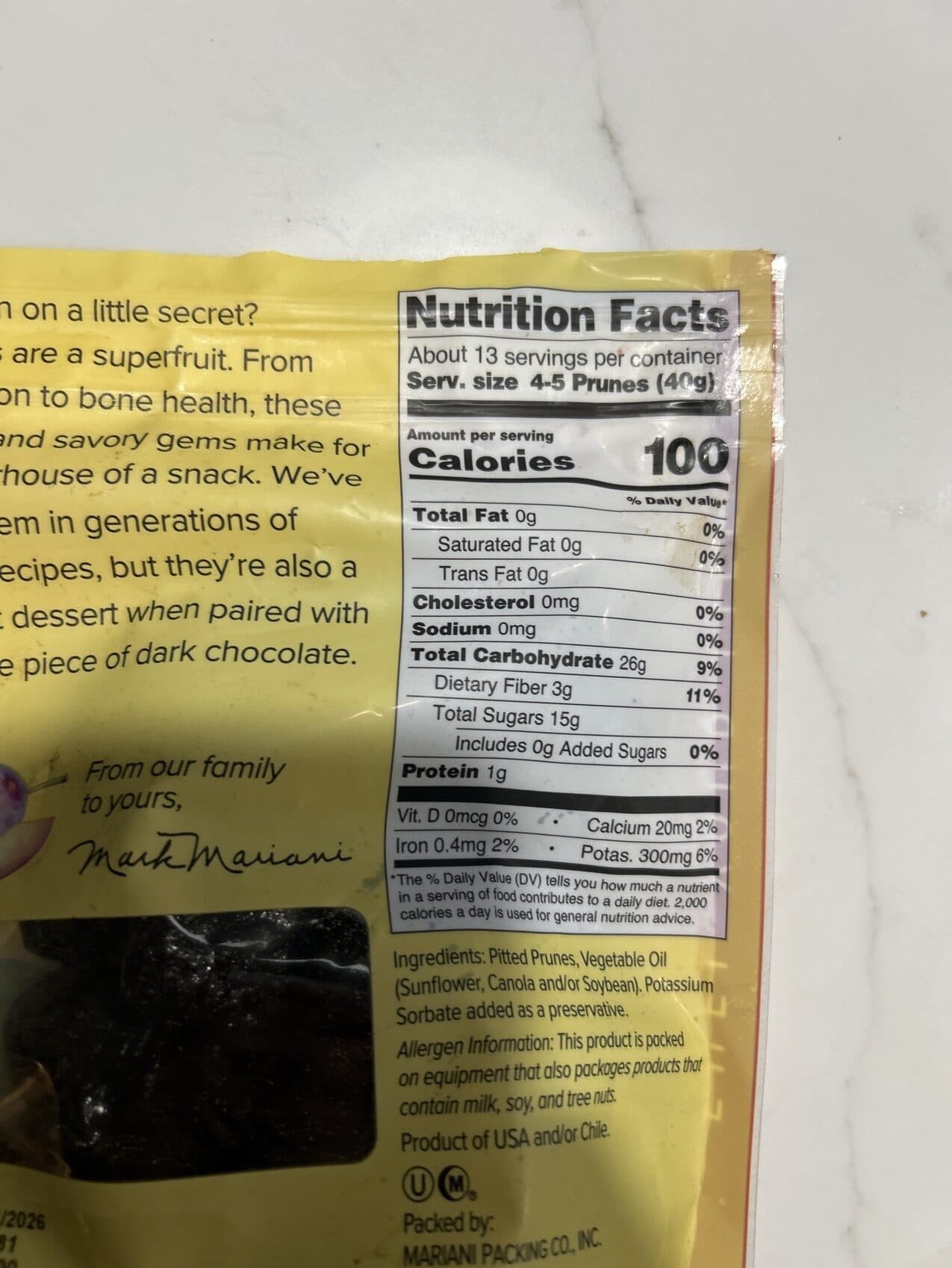 Mariani Pitted dried prunes packshot