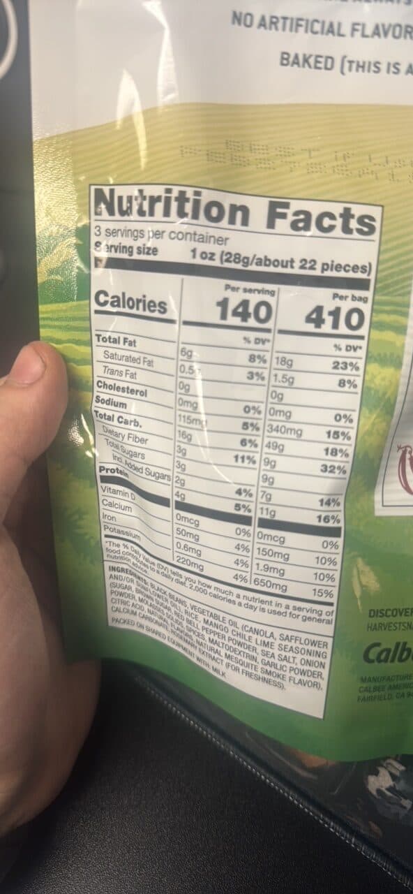 Calbee HARVEST SNAPS Baked Black Bean Snacks Sweet & Spicy Mango Chile Lime packshot