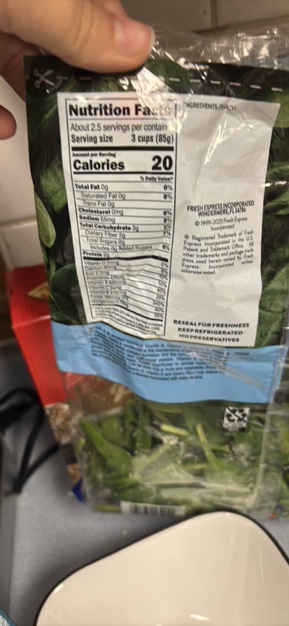 Fresh Express Tender Leaf Blends Spinach packshot