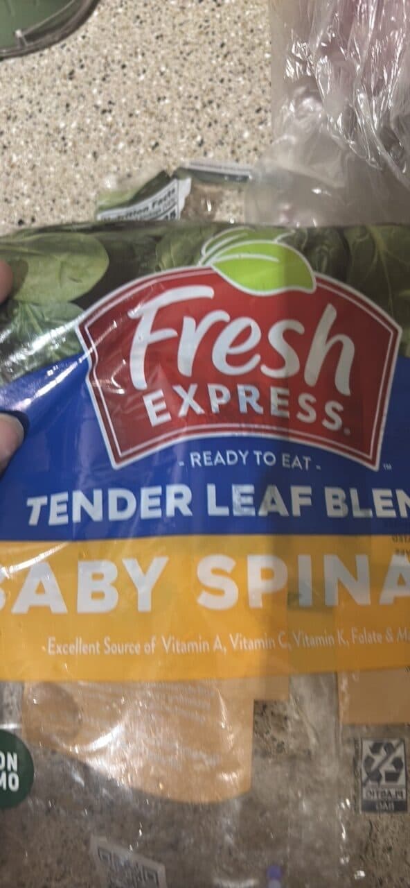 Fresh Express Baby Spinach packshot