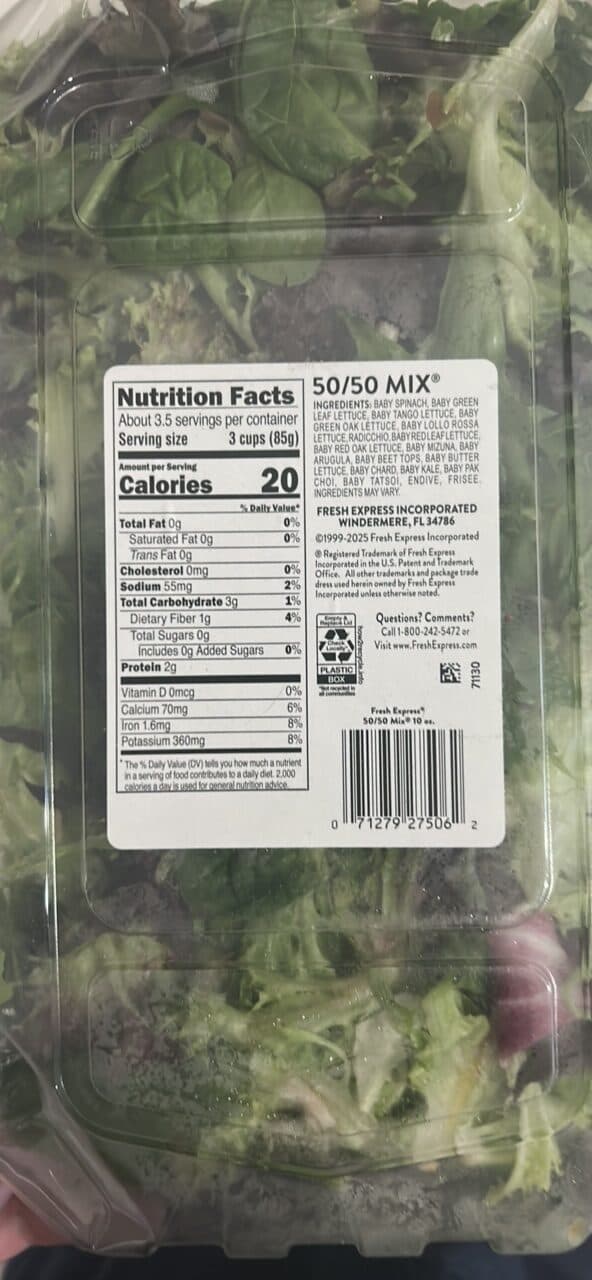 Fresh Express Tender Leaf Blend 50/50 Mix Baby Spinach Spring Mix packshot