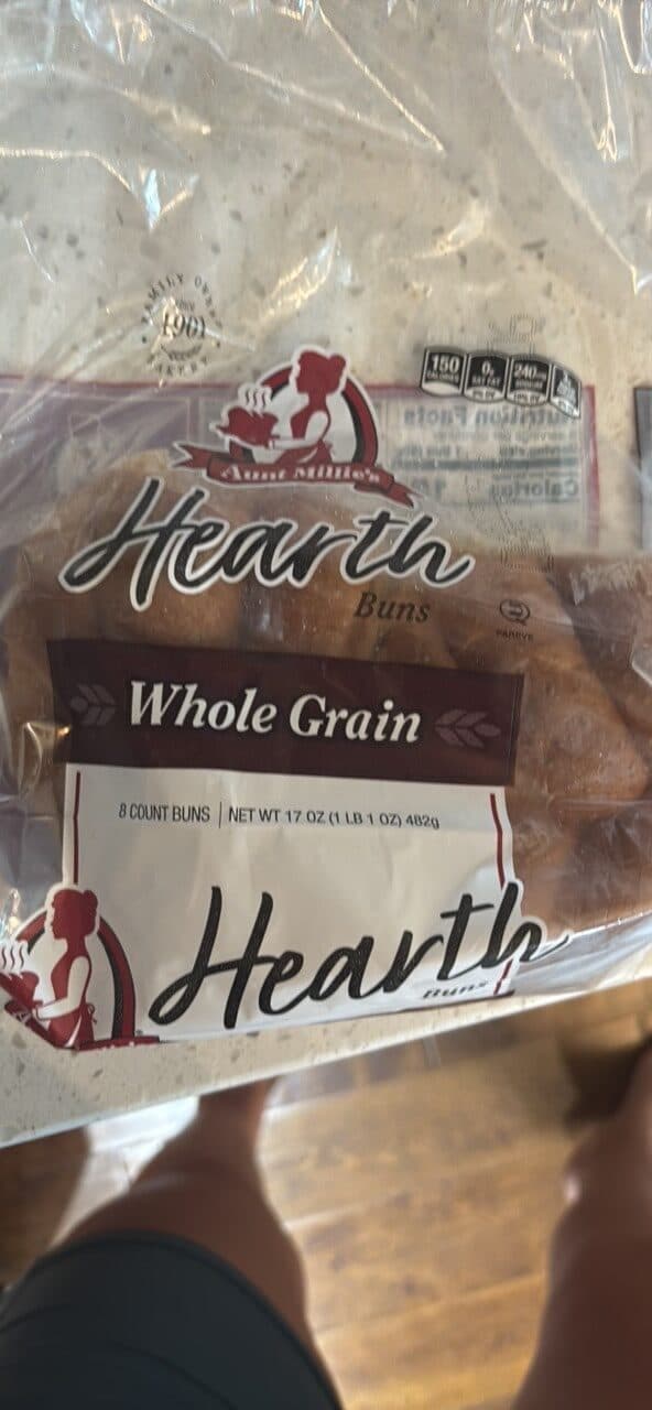 Aunt Millie's Hearth Buns Whole Grain packshot