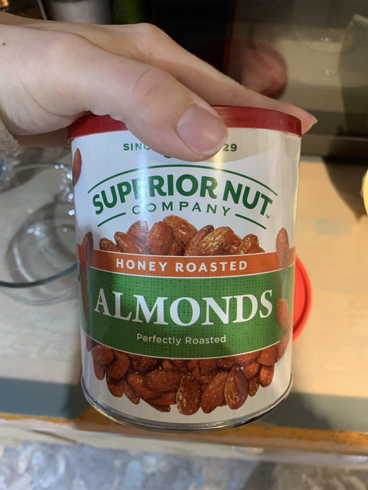 Superior Nut Co.Inc. Honey Roasted Almonds packshot