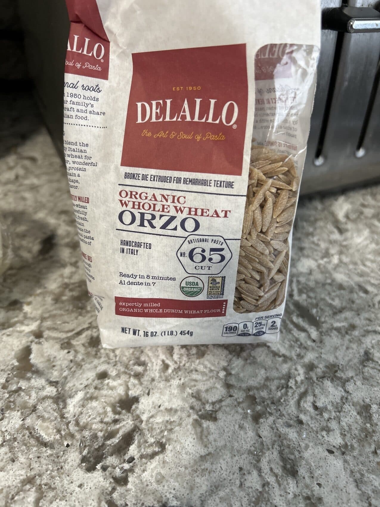 Delallo Organic Whole Wheat Orzo packshot