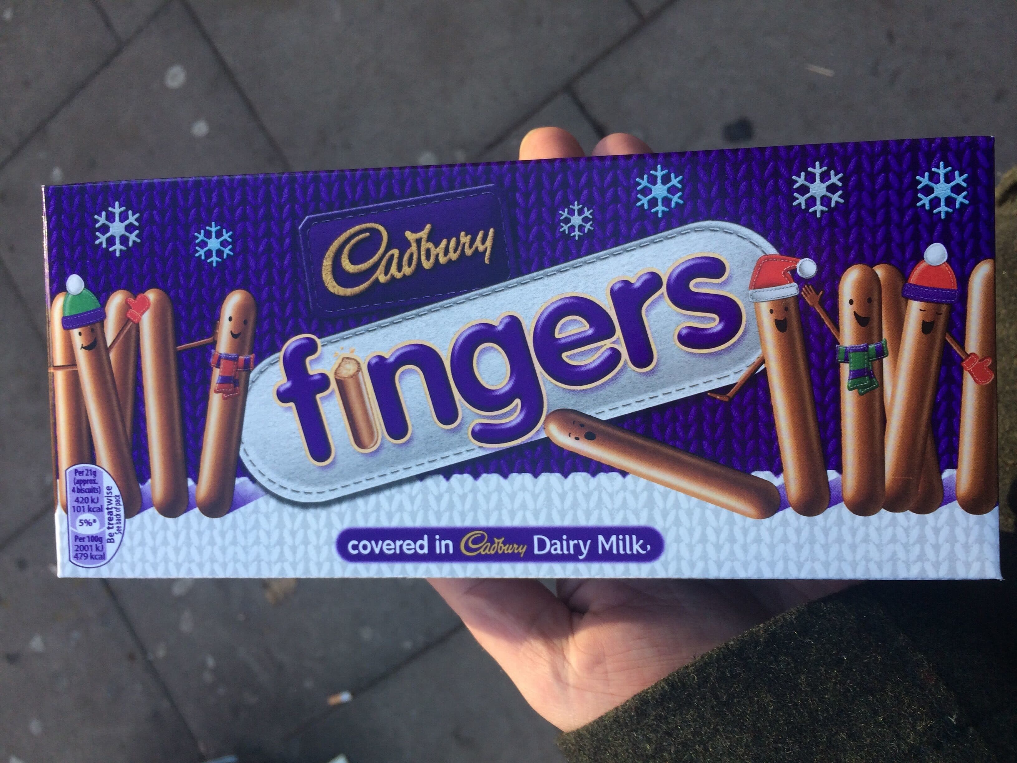 Cadbury Fingers Chocolate Biscuits packshot