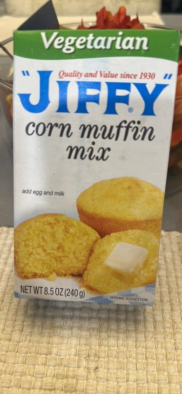 JIFFY corn muffin mix packshot