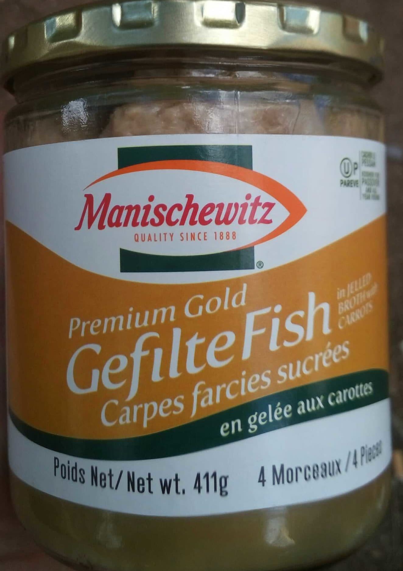 Manischewitz Gefilte fish with carrots packshot