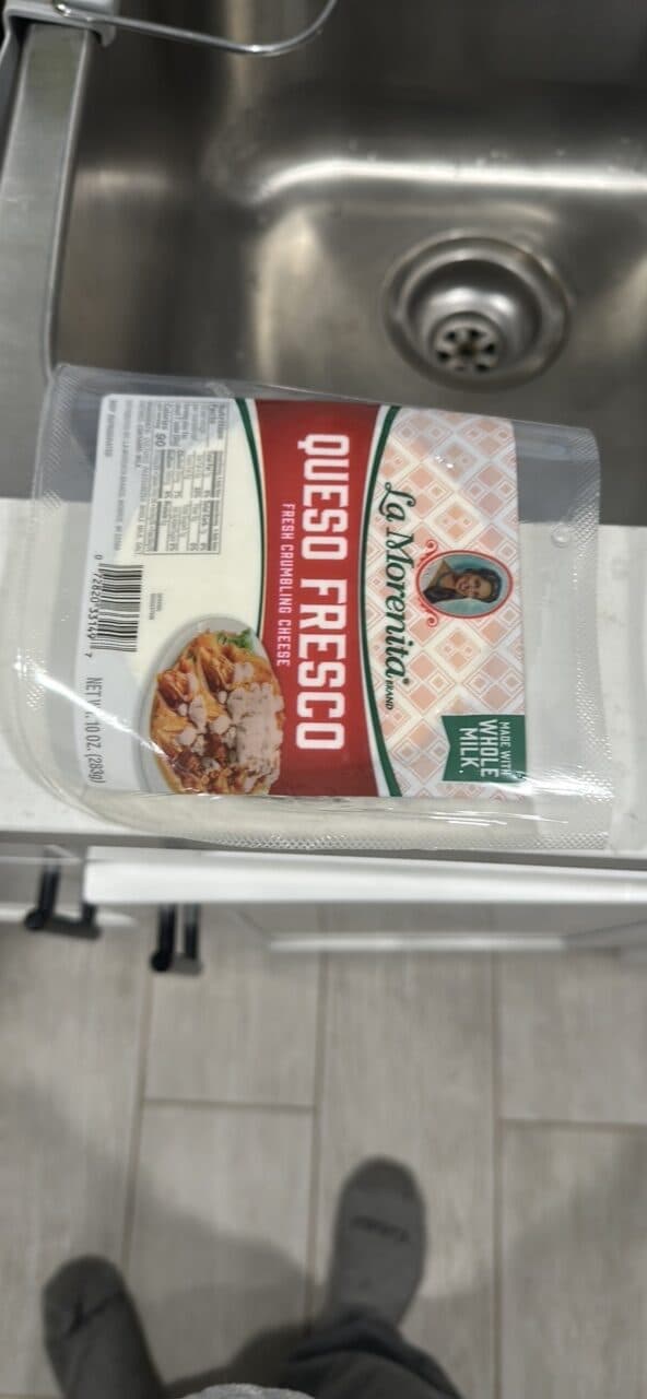 La Morenita Queso Fresco Fresh Crumbling Cheese packshot
