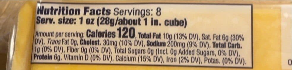 Tillamook Kosher Medium Cheddar packshot
