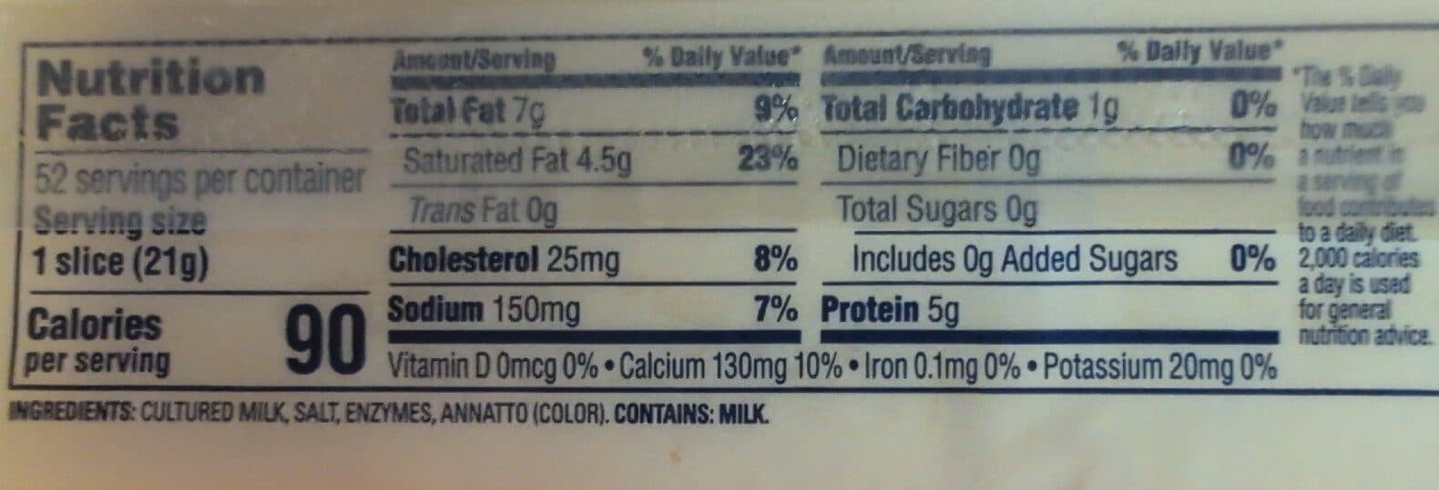 Tillamook Medium Cheddar packshot