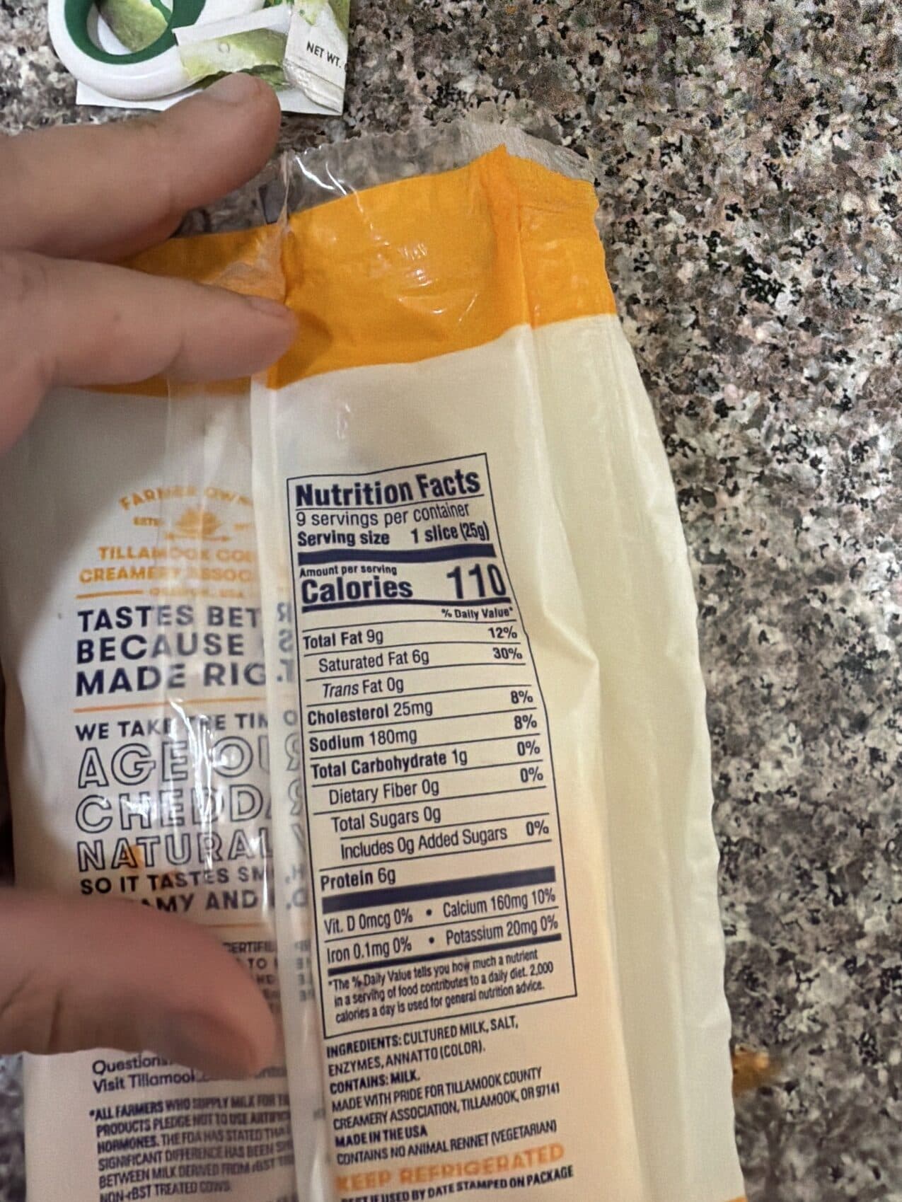 Tillamook Medium Cheddar packshot