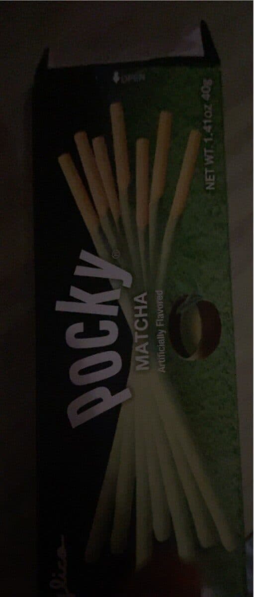 Glico Pocky matcha packshot