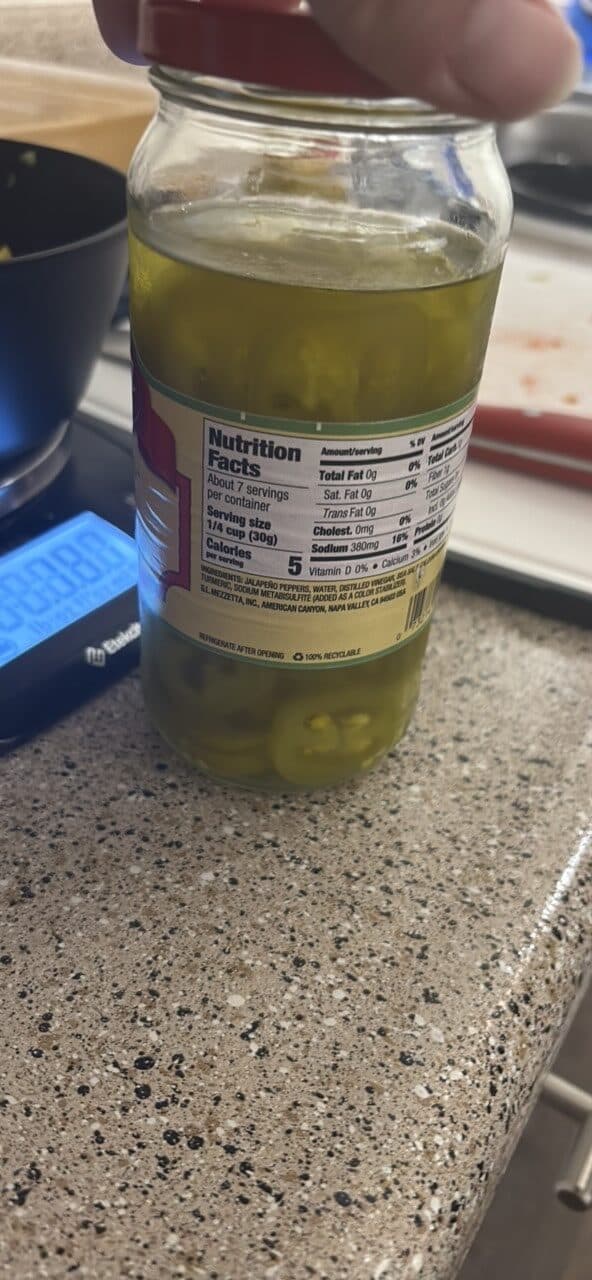 Mezzetta Sliced Tamed Jalapeño Peppers packshot