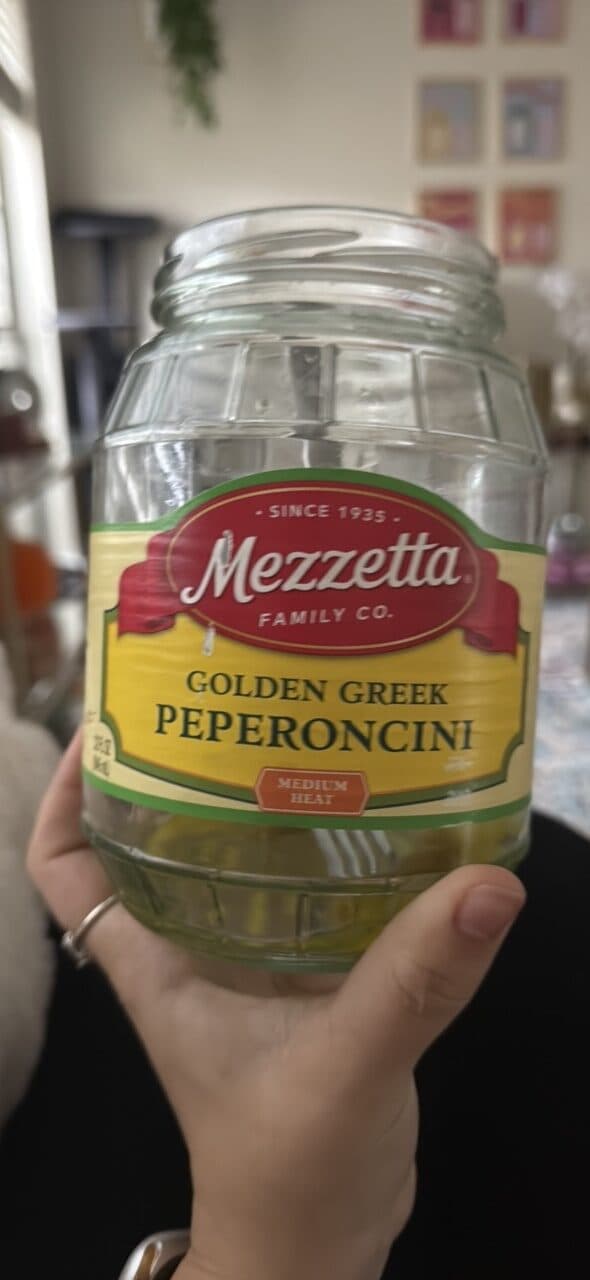Mezzetta Golden Greek Peperoncini packshot