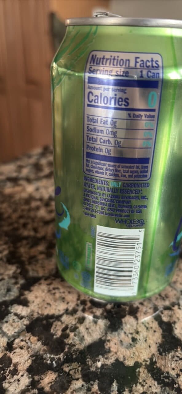 La croix Sparkling water packshot
