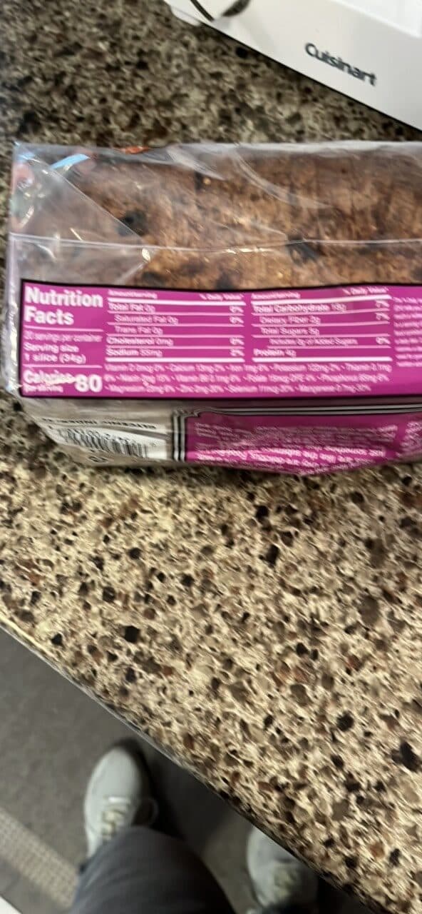 Food For Life Sprouted Grain Bread Ezekiel 4:9 Cinnamon Raisin packshot