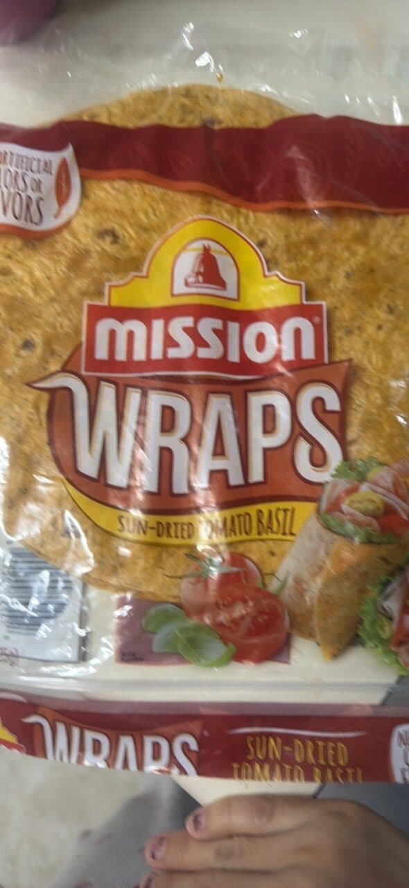 Mission Wraps Sun-Dried Tomato Basil packshot