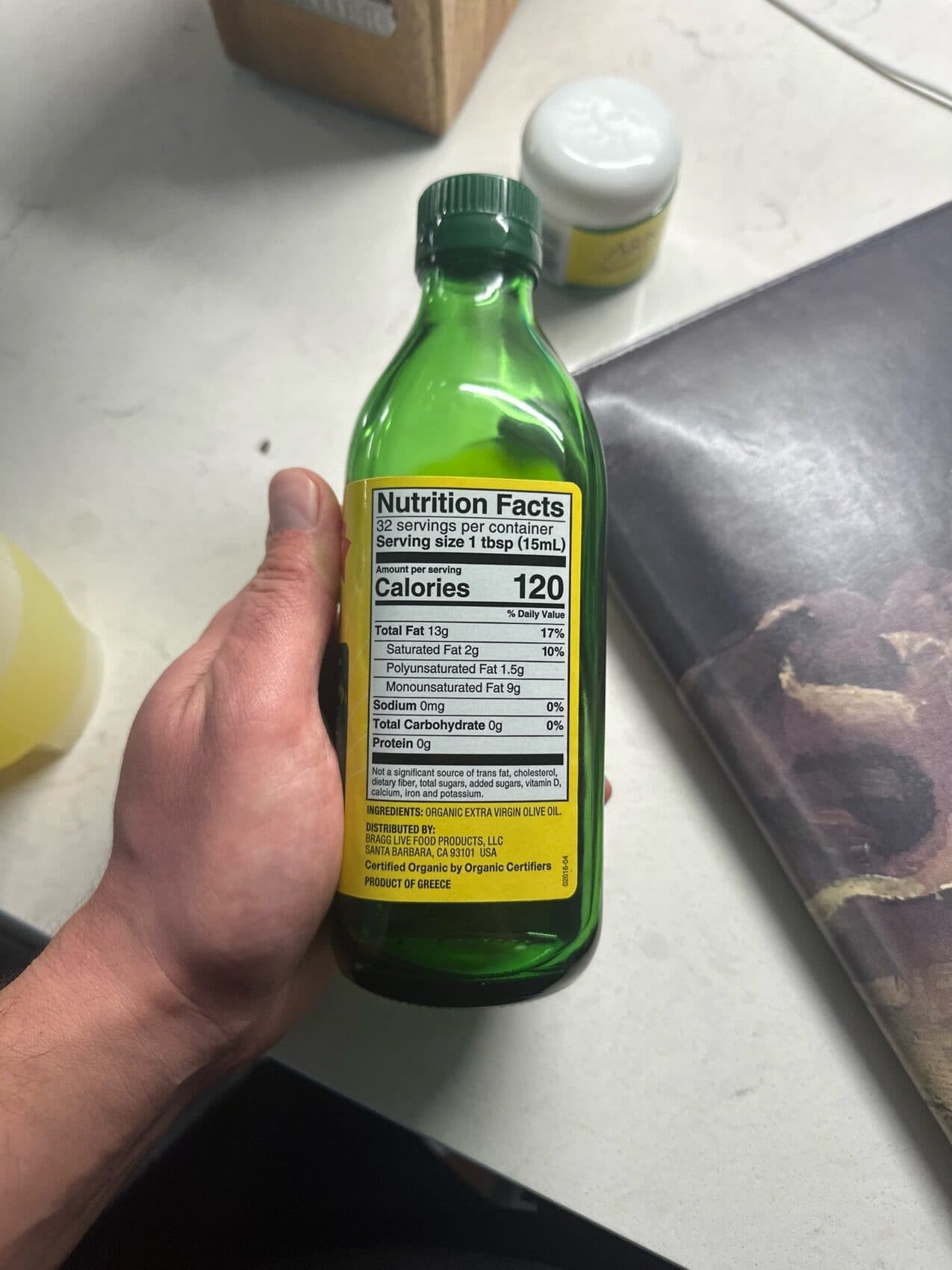 Bragg Organic extra virgin olive oil packshot
