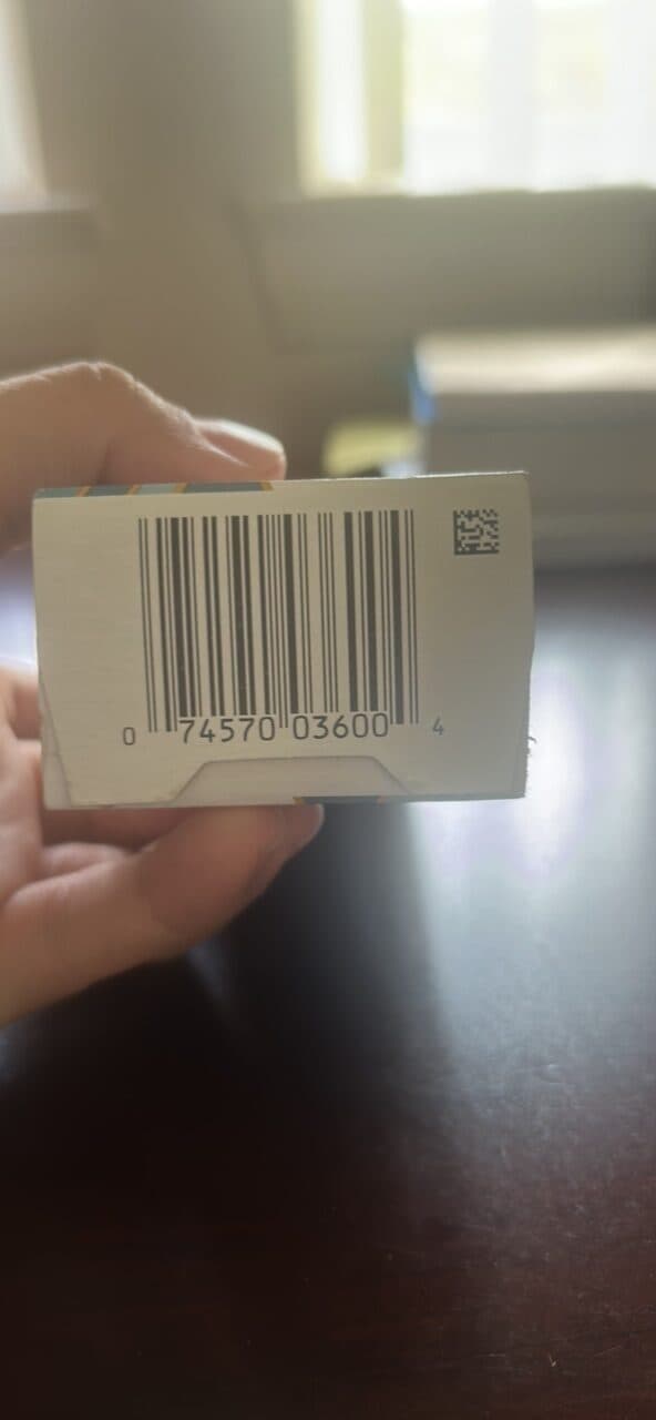 Häagen-Dazs Vanilla Milk Chocolate Almond Bar packshot