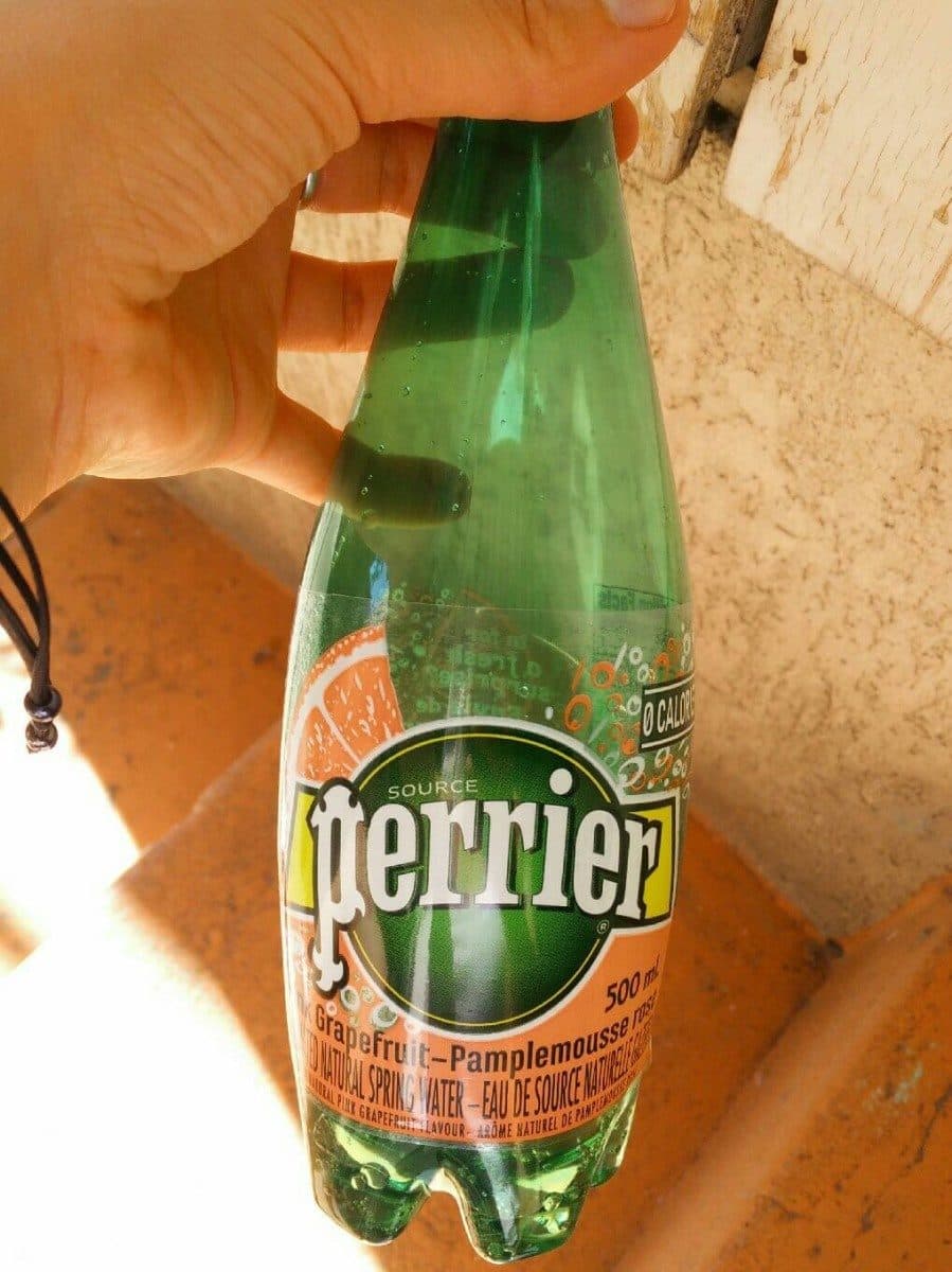 Perrier Perrier pink grapefruit pamplemousse rose packshot