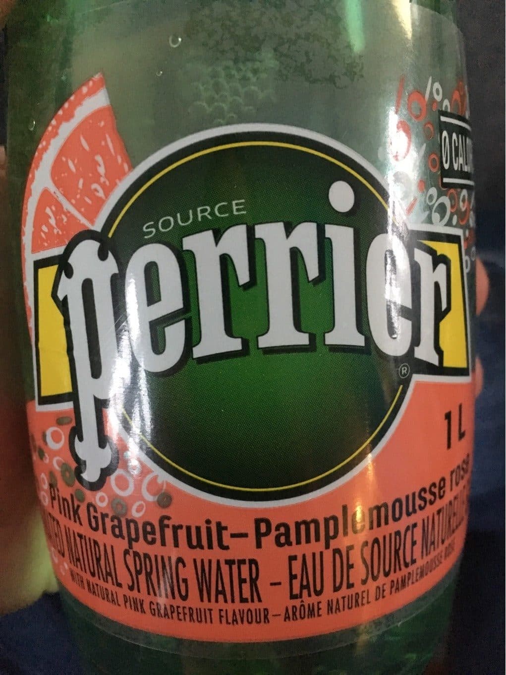 Perrier Eau Arôme Naturel Pamplemousse Rose packshot