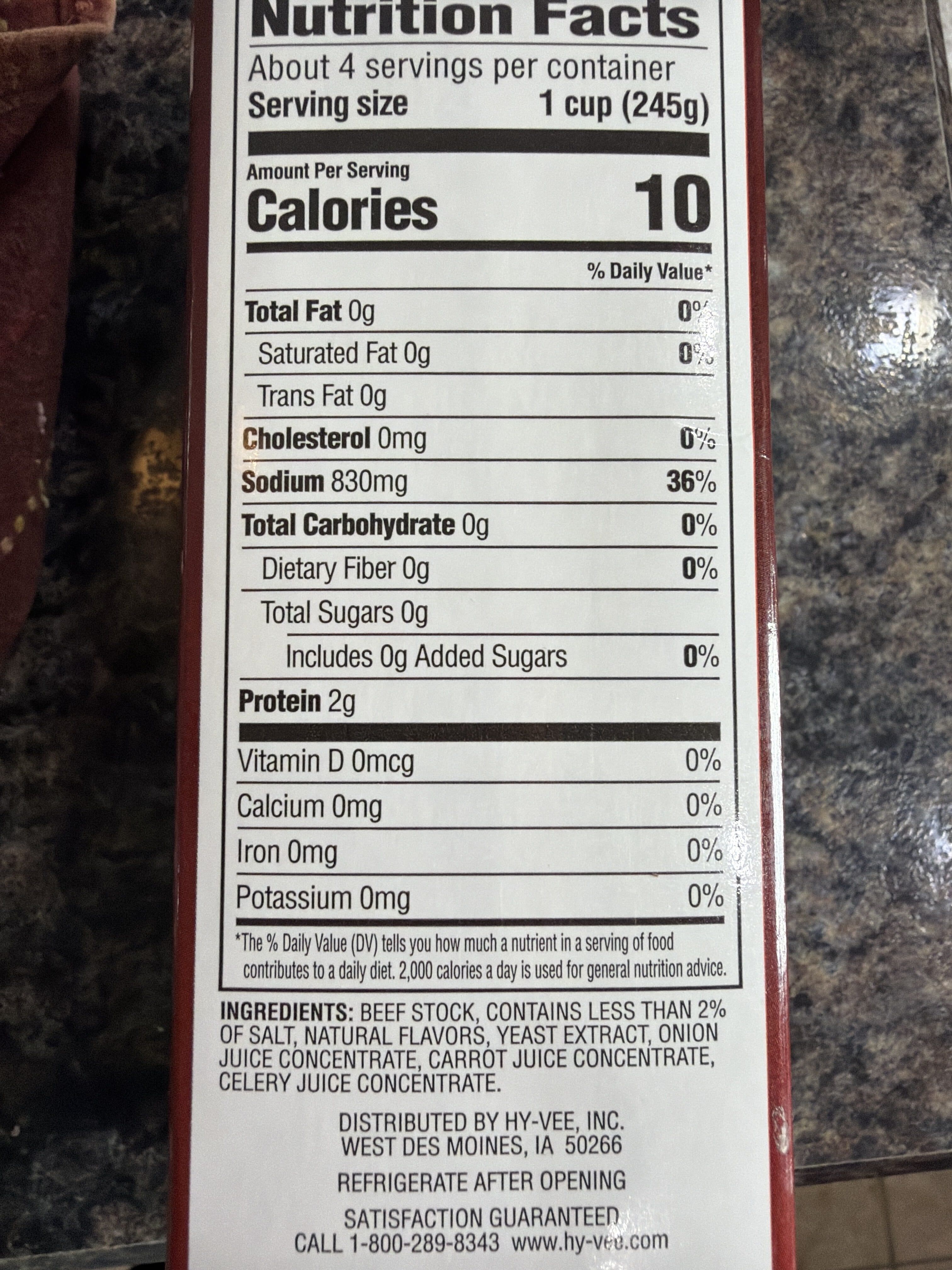 Hy-Vee Beef flavored broth, beef packshot
