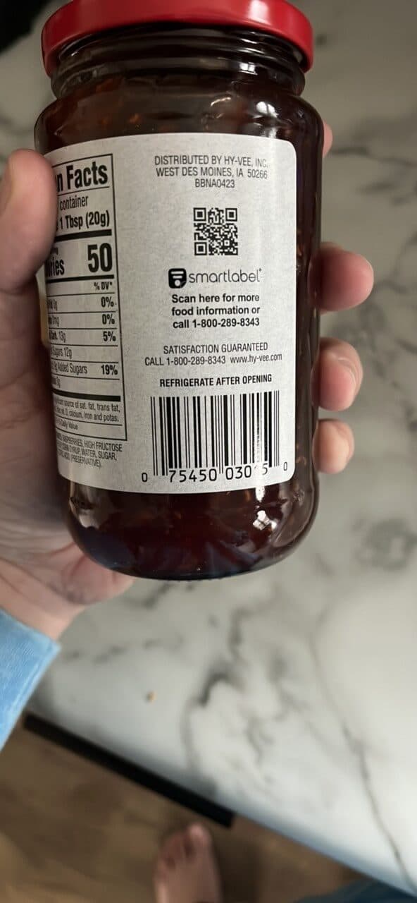 HyVee Red Raspberry Preserves packshot