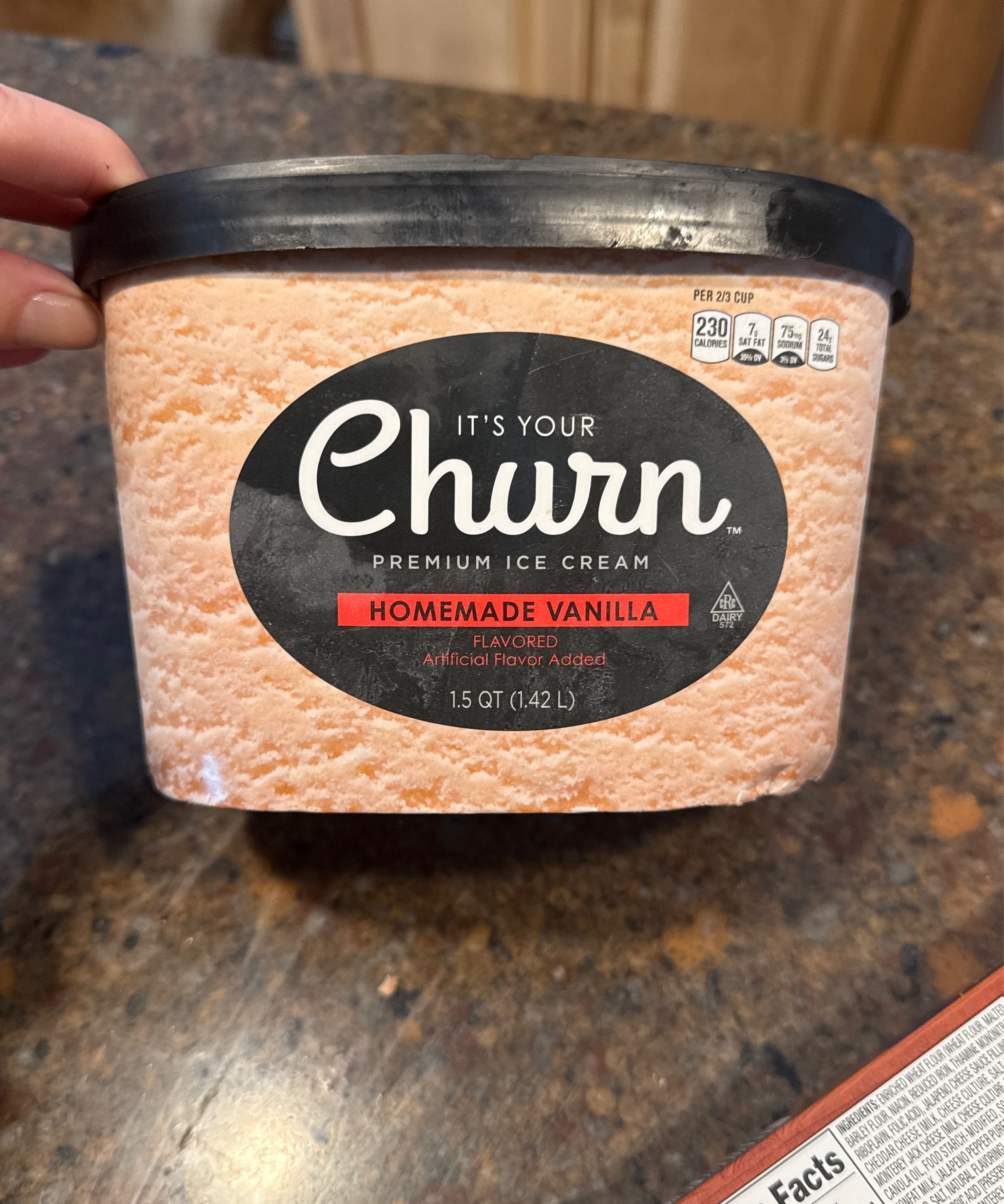 Hy-Vee Inc. Homemade vanilla flavored premium ice cream packshot