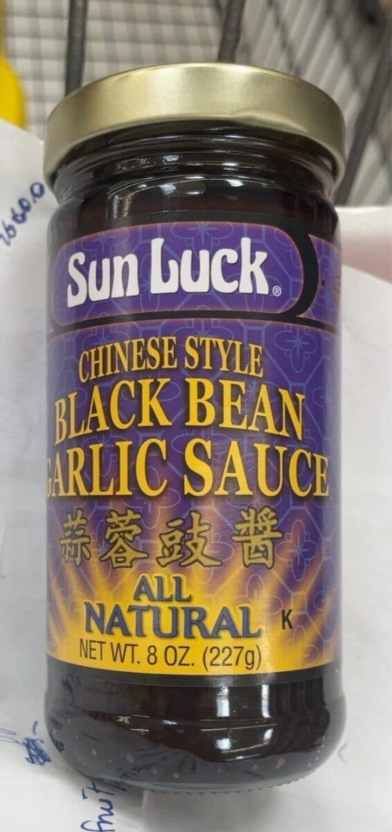 Sun Luck Black bean gatlic sauce packshot
