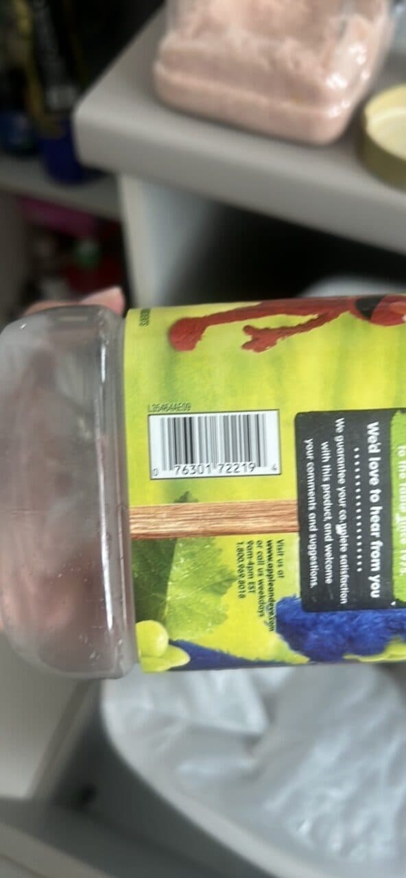 Apple & Eve 100% Juice Grover's White Grape Blend packshot