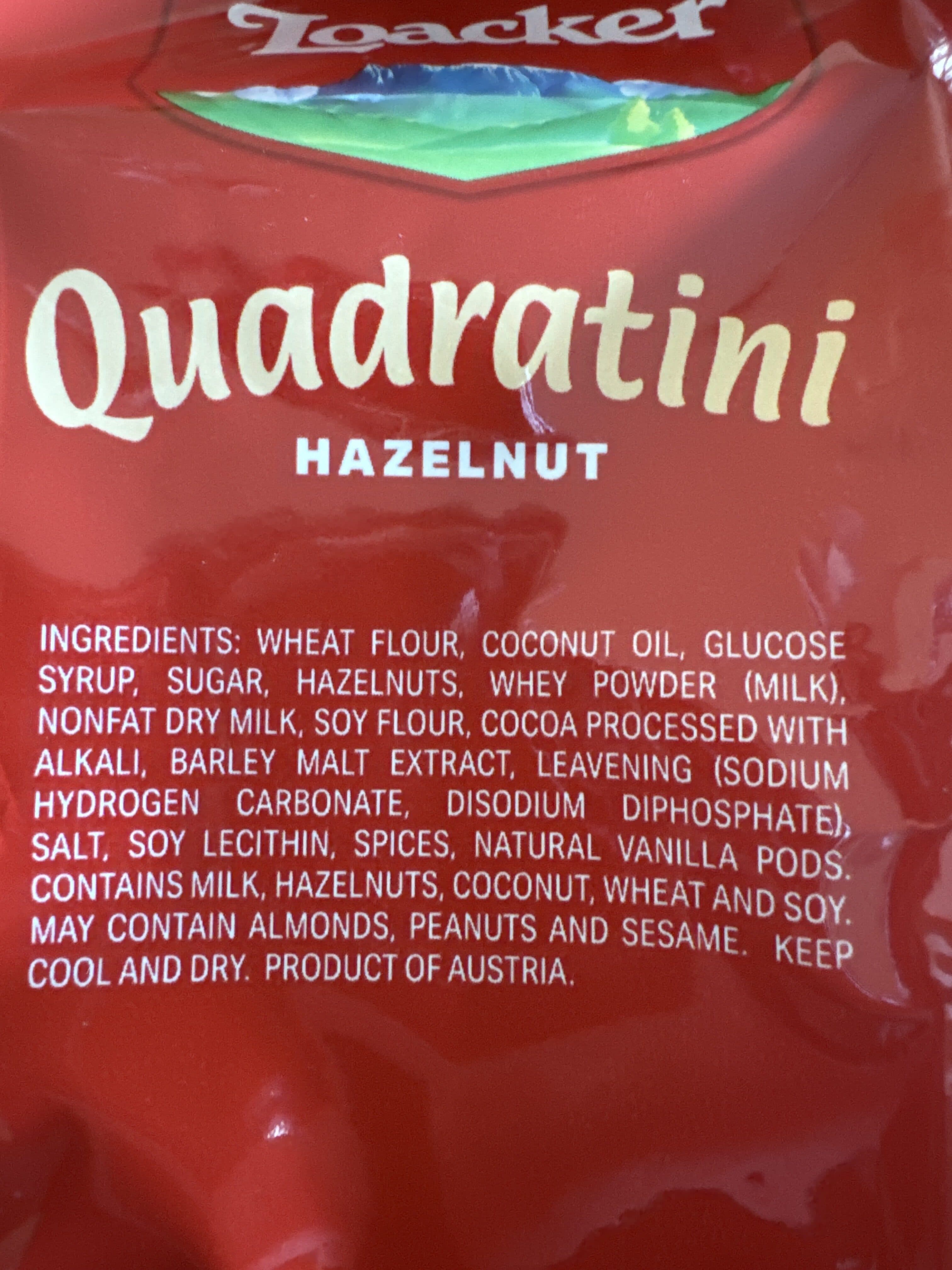 Loacker Quadratini Hazelnut Bite Size Cream Filled Wafer Cookies packshot