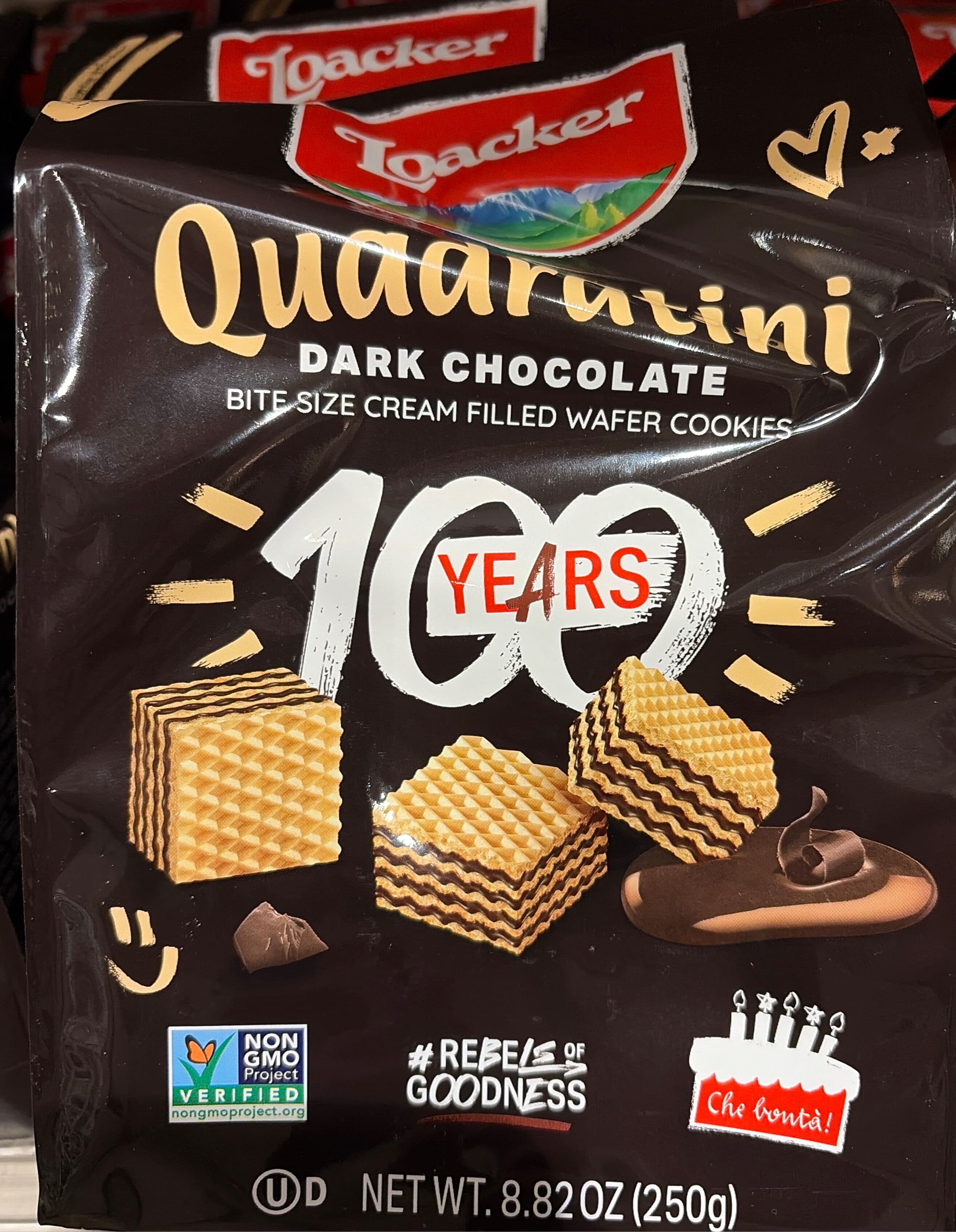 Loacker Quadratini Dark Chocolate Bite Size Cream Filled Wafer Cookies packshot