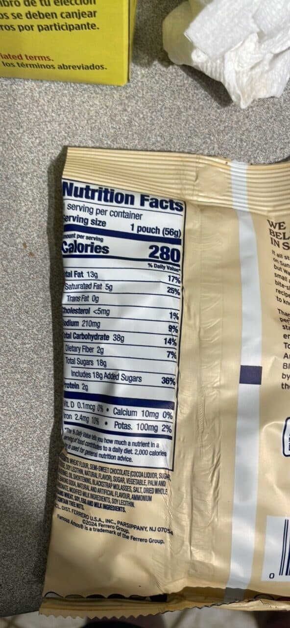 Famous Amos CHOCOLATE CHIP Bite-Size Cookies with Big Taste packshot