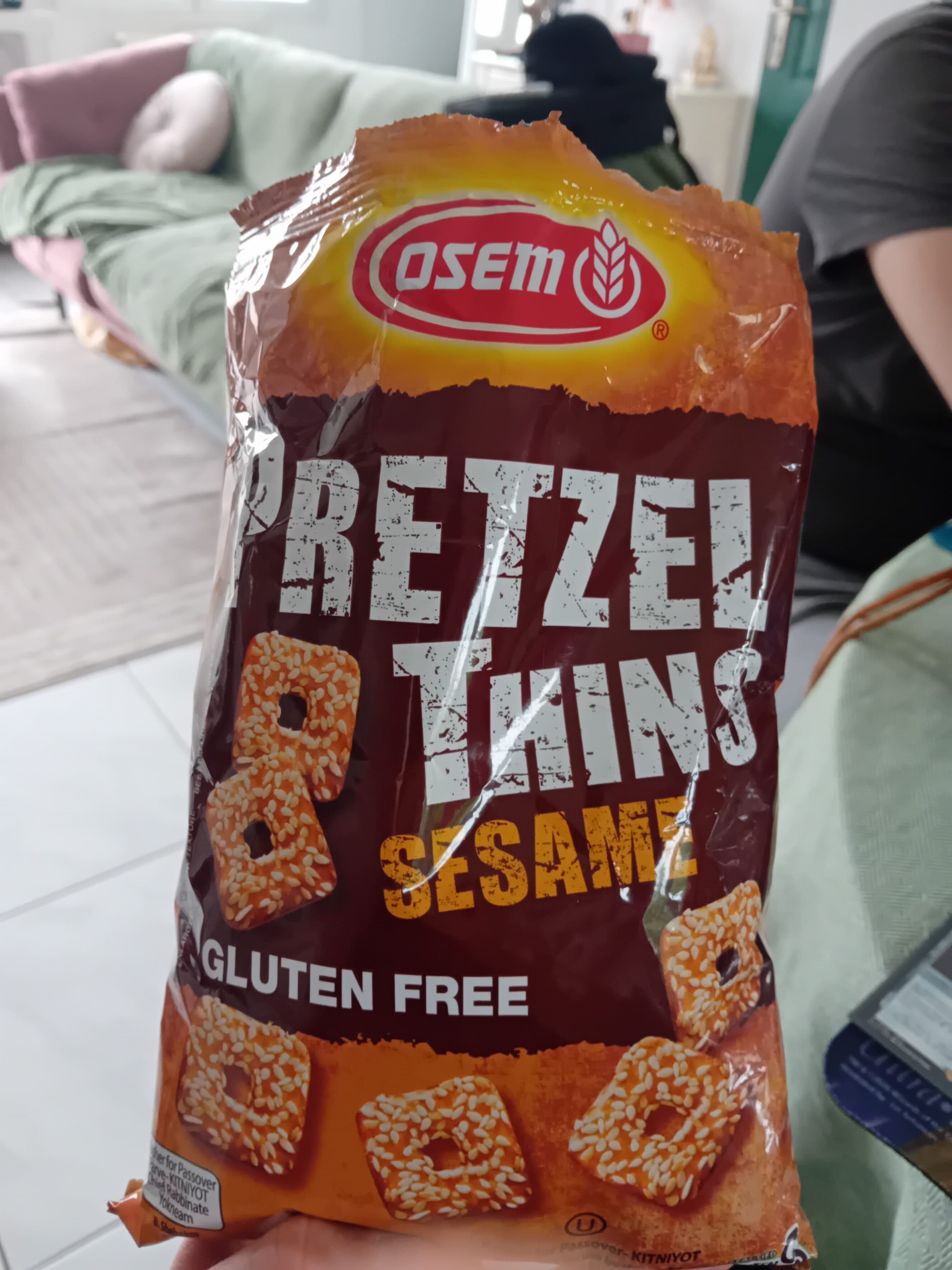 Osem Export (1962) Ltd. Osem, Pretzel Thins Sesame packshot