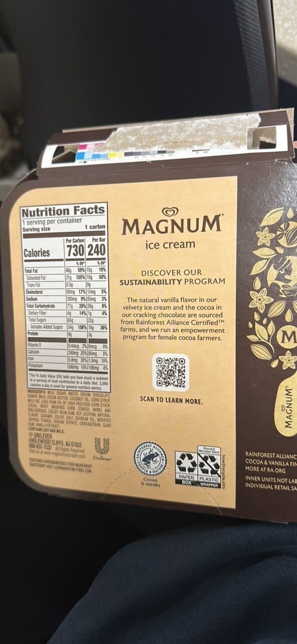 MAGNUM DOUBLE CARAMEL ice cream bars packshot