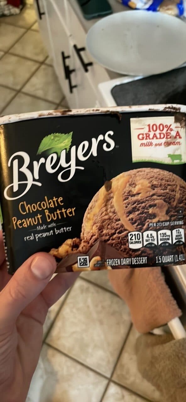 Breyers Chocolate Peanut Butter Frozen Dairy Dessert packshot
