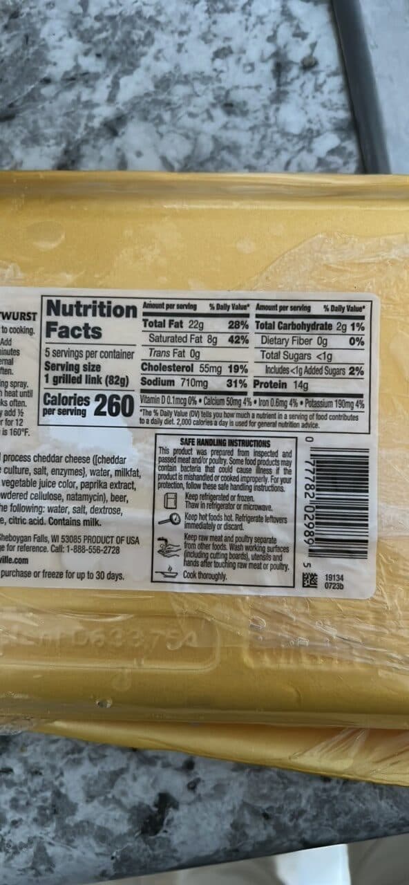 Johnsonville BRATS TAILGATE CHEDDAR & BEER Bratwurst packshot