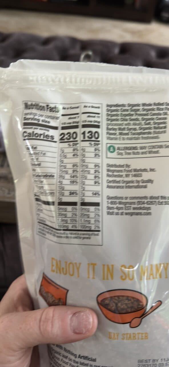 Wegmans organic Granola, cocoa and Chia packshot