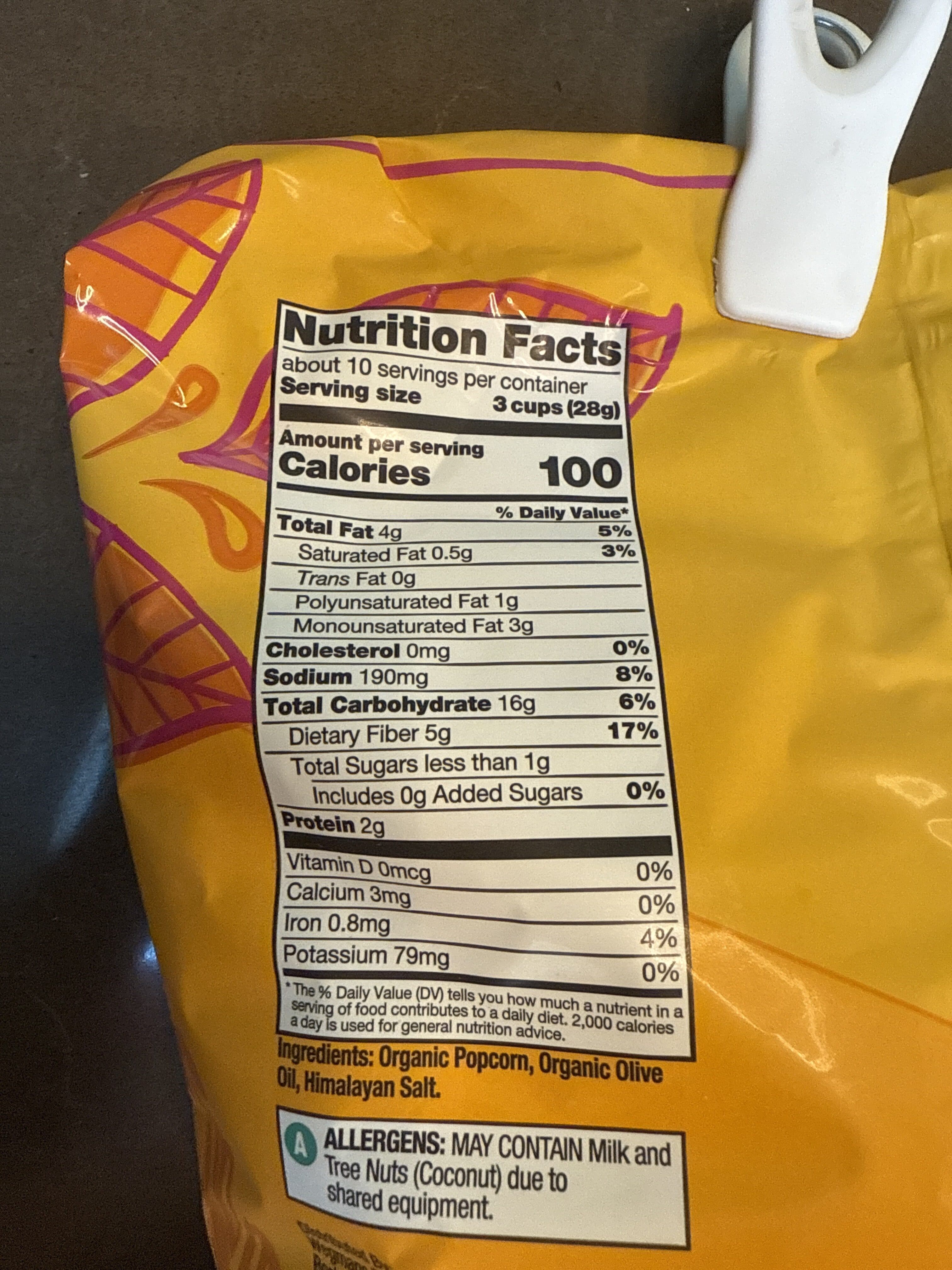 Wegmans Wegmans, popcorn, olive oil & himalayan salt packshot