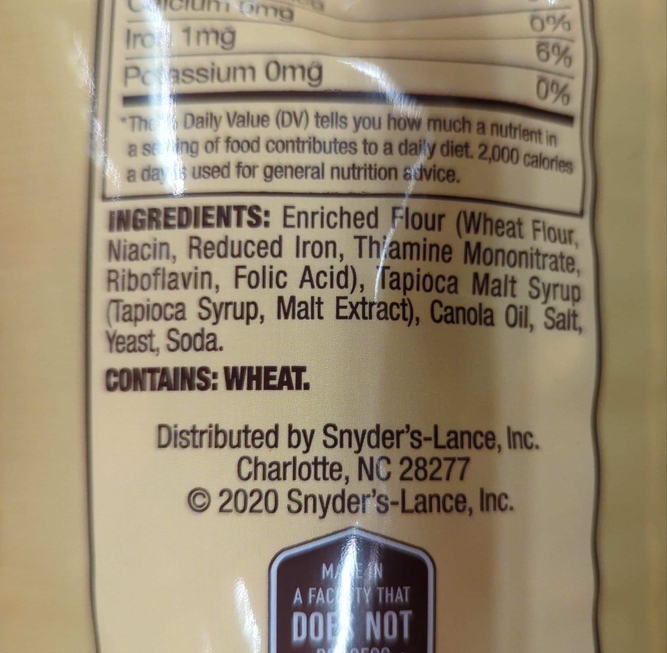 SNYDER'S of Hanover STICKS PRETZELS packshot