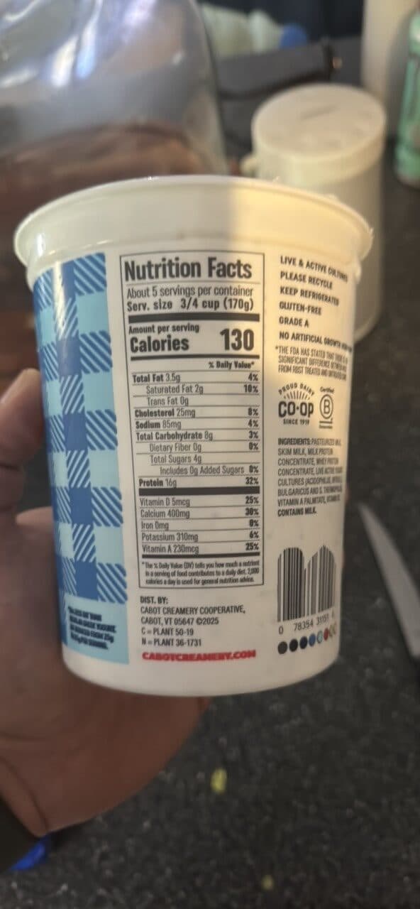 Cabot Creamery Reduced Fat Greek Yogurt Plain packshot